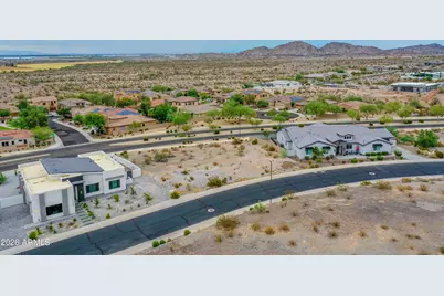 17856 W Estes Way #12, Goodyear, AZ 85338 - Photo 4