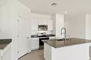 2921 W Sonrisa Ave, Apache Junction, AZ 85120 - Photo 2