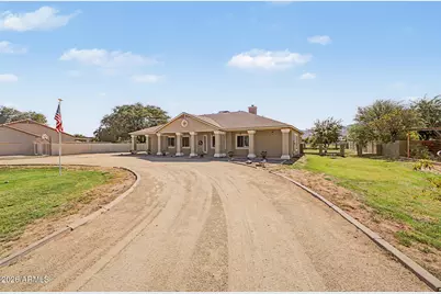 6620 N 185th Avenue, Waddell, AZ 85355 - Photo 8