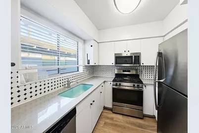337 W Pasadena Avenue #11, Phoenix, AZ 85013 - Photo 1