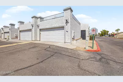 9249 N 47th Drive, Glendale, AZ 85302 - Photo 1