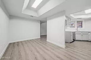 9249 N 47th Dr, Glendale, AZ 85302 - Photo 8