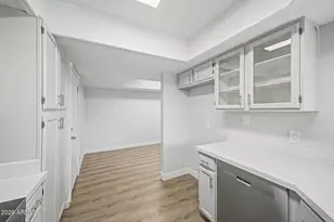 9249 N 47th Dr, Glendale, AZ 85302 - Photo 20