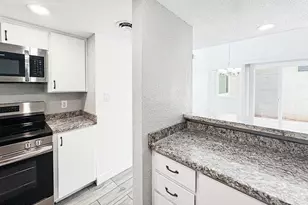 4202 N 27th St, Phoenix, AZ 85016 - Photo 12