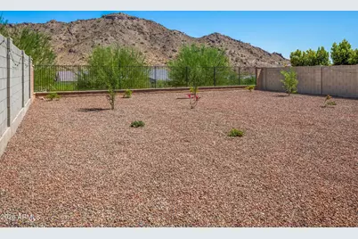 21404 W Meadowbrook Avenue, Buckeye, AZ 85396 - Photo 2