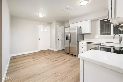4031 E Nancy Lane, Phoenix, AZ 85042 - Photo 16