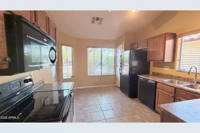 10020 W Wood Street, Tolleson, AZ 85353 - Photo 6