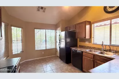10020 W Wood Street, Tolleson, AZ 85353 - Photo 8