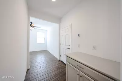 2306 E Branham Lane, Phoenix, AZ 85042 - Photo 18