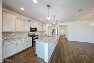 2306 E Branham Ln, Phoenix, AZ 85042 - Photo 14
