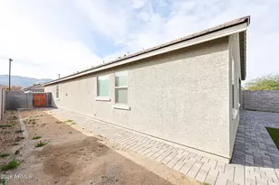 2306 E Branham Ln, Phoenix, AZ 85042 - Photo 38