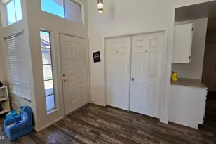 6826 S 17th Way, Phoenix, AZ 85042 - Photo 8