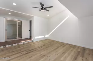 949 S McClintock Dr, Tempe, AZ 85281 - Photo 8