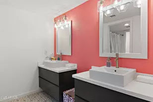 122 S Hardy Dr, Tempe, AZ 85281 - Photo 18