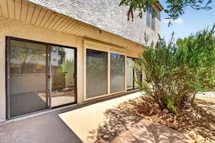 821 E Redondo Dr, Tempe, AZ 85282 - Photo 26