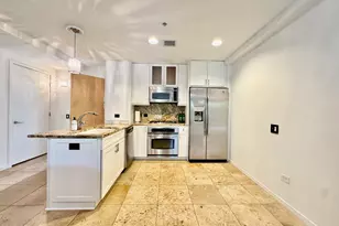 7141 E Rancho Vista Dr, Scottsdale, AZ 85251 - Photo 2