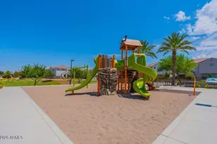 683 N Abalone Dr, Gilbert, AZ 85233 - Photo 36