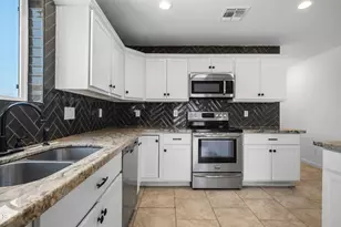8807 W Catalina Dr, Phoenix, AZ 85037 - Photo 10