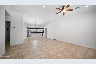 8807 W Catalina Drive, Phoenix, AZ 85037 - Photo 4