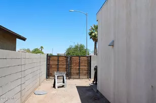 1233 S 15th Dr, Phoenix, AZ 85007 - Photo 22