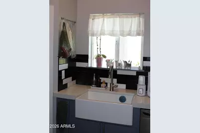 1233 S 15th Drive, Phoenix, AZ 85007 - Photo 10