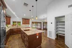 13653 N 69th Dr, Peoria, AZ 85381 - Photo 12