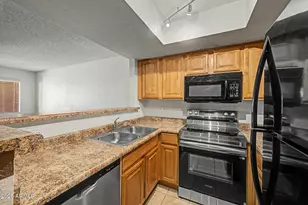 3535 W Tierra Buena Ln, Phoenix, AZ 85053 - Photo 2