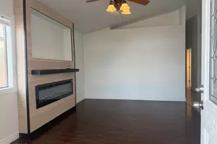 8926 W Vale Dr, Phoenix, AZ 85037 - Photo 2