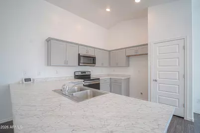 961 W Prior Avenue, Coolidge, AZ 85128 - Photo 4