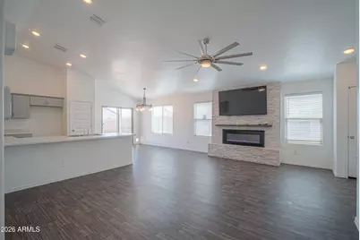 961 W Prior Avenue, Coolidge, AZ 85128 - Photo 1