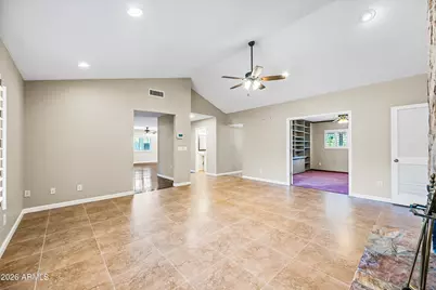 324 W Willow Avenue, Phoenix, AZ 85029 - Photo 8