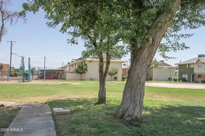 6538 N 43rd Avenue, Glendale, AZ 85301 - Photo 2