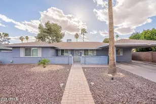 10844 N 37th St, Phoenix, AZ 85028 - Photo 1
