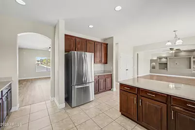 17873 W Watson Lane, Surprise, AZ 85388 - Photo 12