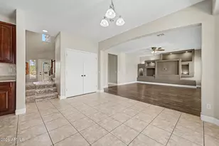 17873 W Watson Ln, Surprise, AZ 85388 - Photo 14