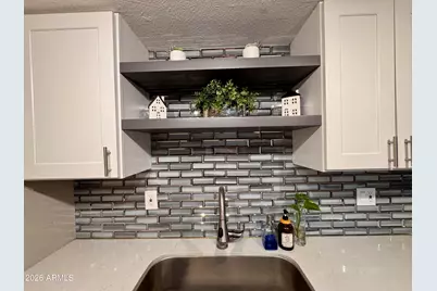 8217 N 34th Avenue, Phoenix, AZ 85051 - Photo 6