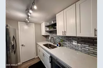 8217 N 34th Avenue, Phoenix, AZ 85051 - Photo 8