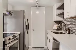8217 N 34th Ave, Phoenix, AZ 85051 - Photo 14