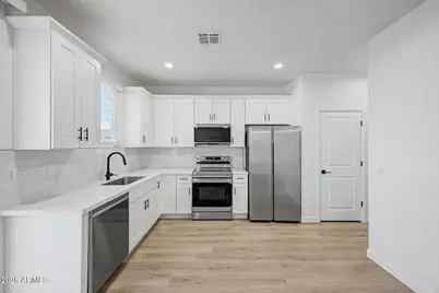 141 W Latona Road, Phoenix, AZ 85041 - Photo 4