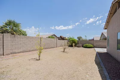 13344 W Desert Lane, Surprise, AZ 85374 - Photo 28