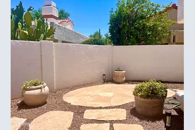 10053 E San Bernardo Drive, Scottsdale, AZ 85258 - Photo 12