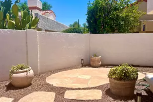 10053 E San Bernardo Dr, Scottsdale, AZ 85258 - Photo 12