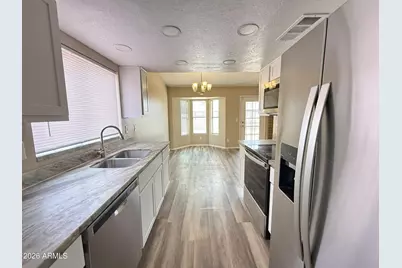 10921 W Sells Drive, Phoenix, AZ 85037 - Photo 10