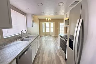 10921 W Sells Dr, Phoenix, AZ 85037 - Photo 10