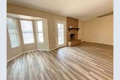 10921 W Sells Drive, Phoenix, AZ 85037 - Photo 8