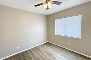 10921 W Sells Dr, Phoenix, AZ 85037 - Photo 16