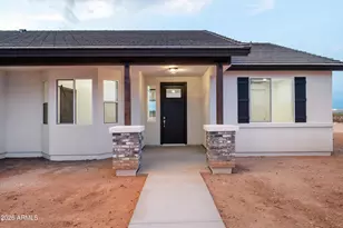 1912 W Brooke Ln, San Tan Valley, AZ 85144 - Photo 2