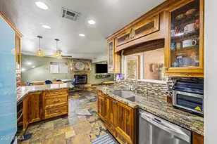 3228 W Sunnyside Ave, Phoenix, AZ 85029 - Photo 14