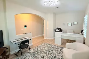 9850 W Deanna Dr, Peoria, AZ 85382 - Photo 6