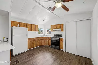 8595 N 71st Avenue #94, Glendale, AZ 85301 - Photo 10